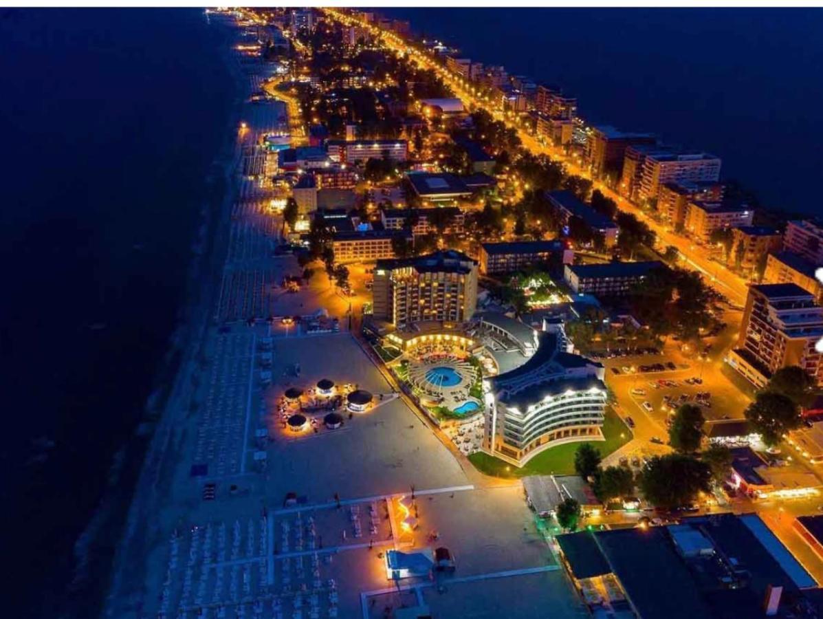 Mamaia Central Studios Luaran gambar